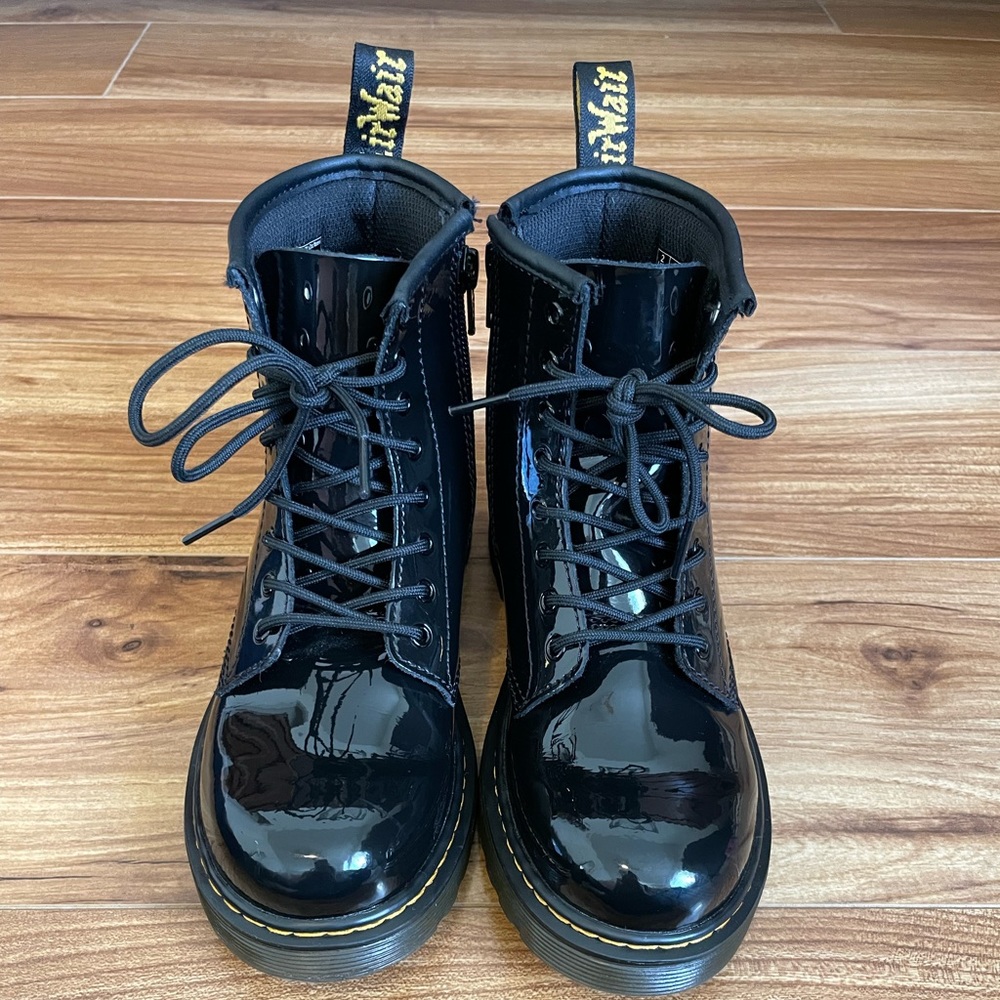 Dr. Martens unisex-junior 1460 Patent Leather Boot